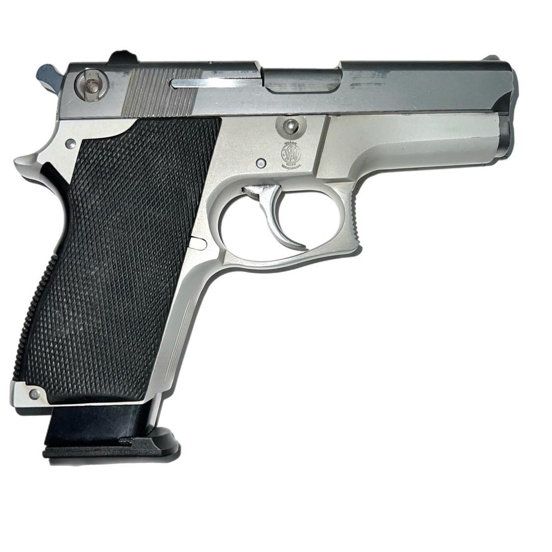 S&W 669